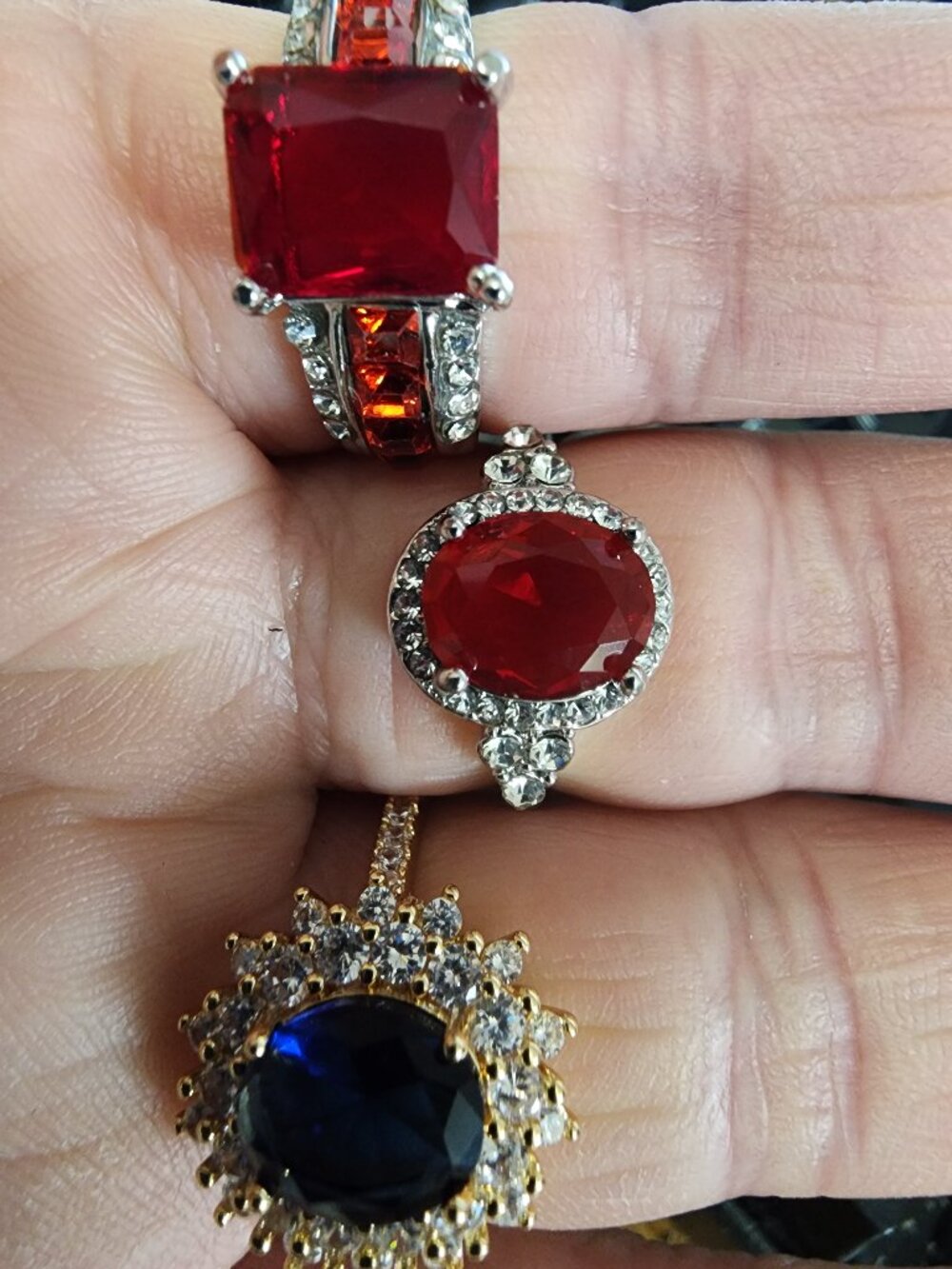 3 rings as a bundle, sapphire halo cut, ruby halo cut, ruby shank cut